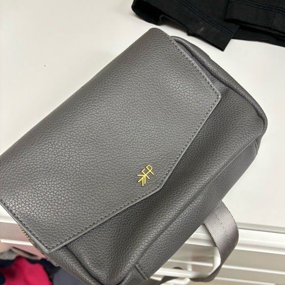 EUC Freshly Picked Park Pack in Stone - Picture 6 of 8